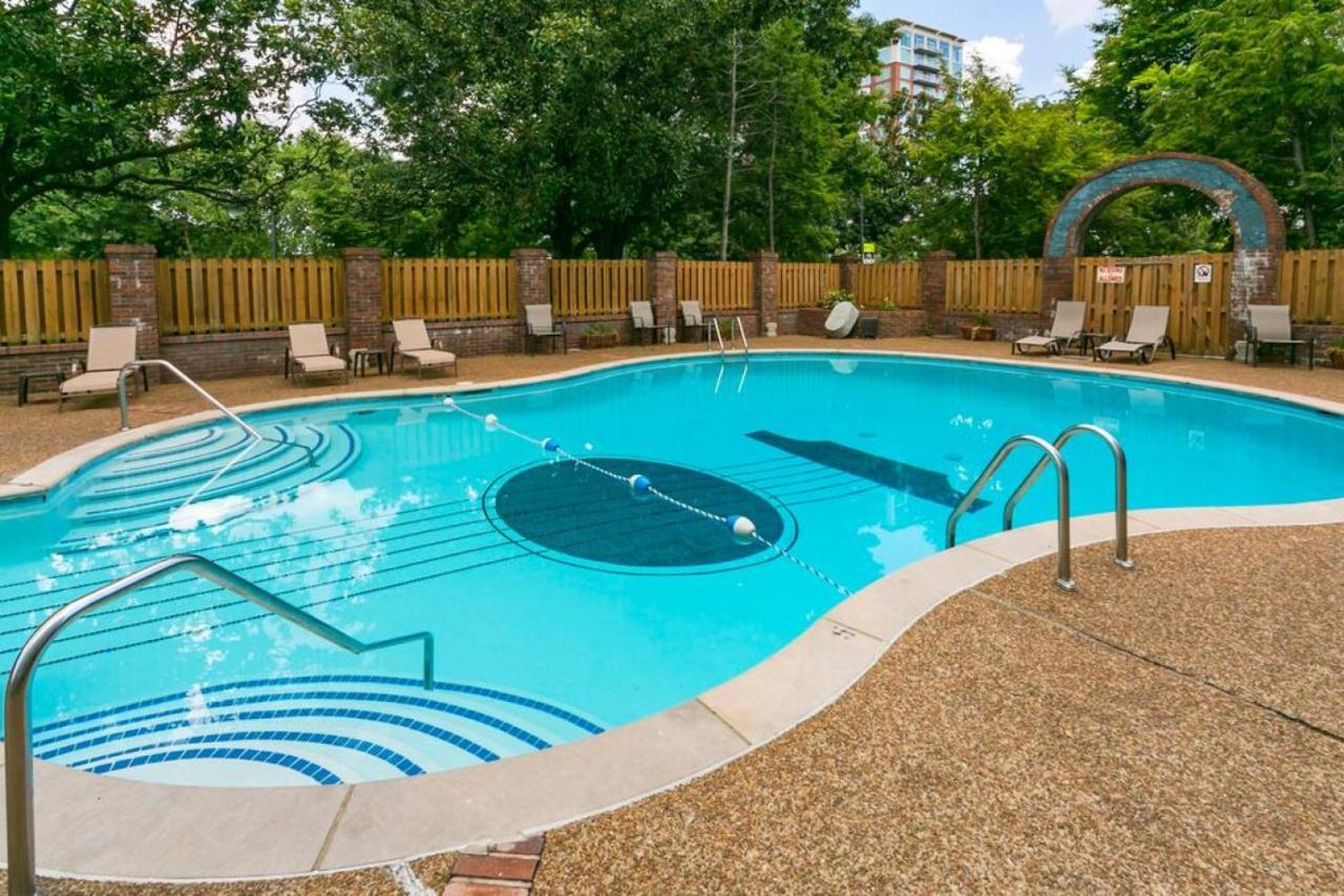 Music Row Retreat - 3 Beds, 1 Bedroom, Pool, Parking 纳什维尔 外观 照片