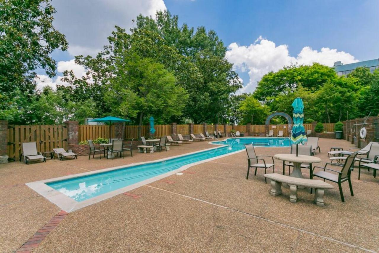Music Row Retreat - 3 Beds, 1 Bedroom, Pool, Parking 纳什维尔 外观 照片